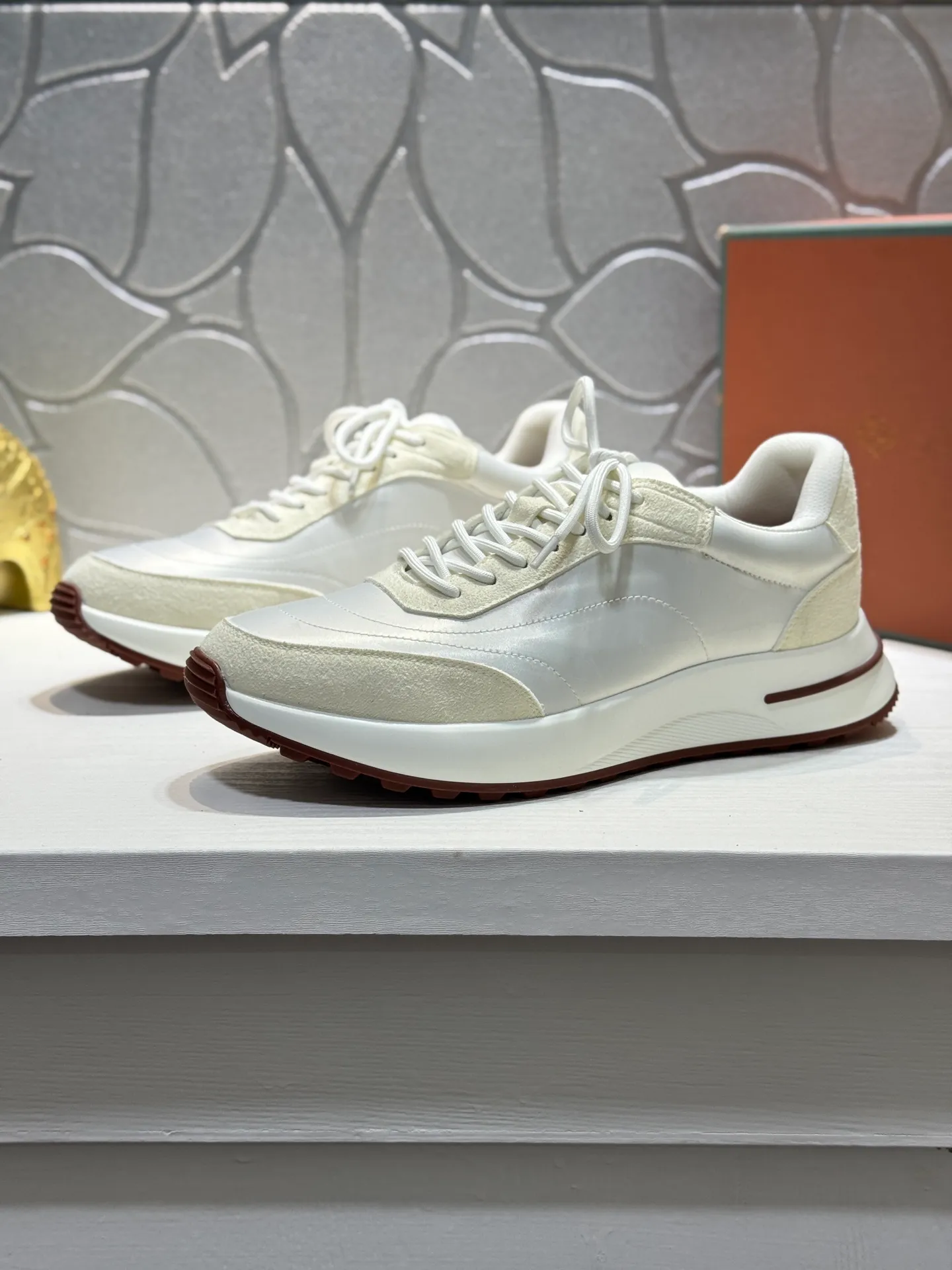 Men's men's shoes 💰440 [New style] 🪳🪳loro piana/LP material: The upper is made of umbrella cloth for routing. Anti-velvet fabric is wrapped on the front and back to ensure stability. The rear is equipped with a cushion to improve wearing comfort. Breathable mesh shoes. Stretch cloth lining𥚃. Latex mesh insole. TPU outsole. Code number: 38-44 (45 customized